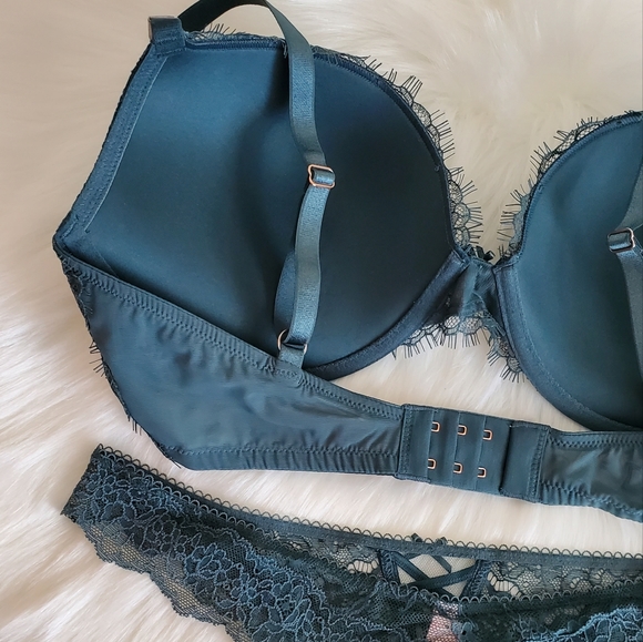 🎁VICTORIA'S SECRET PUSH-UP BRA 36D + VS THONG PANTY SIZE M - Picture 6 of 10